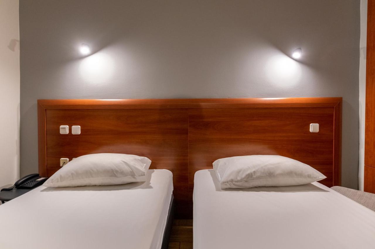 Stalis Hotel Athena Bagian luar foto