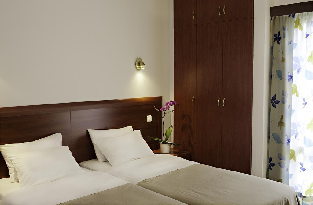 Stalis Hotel Athena Bagian luar foto